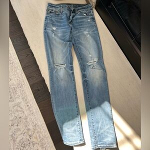 American Eagle Men’s 28 x 34 distressed slim jeans